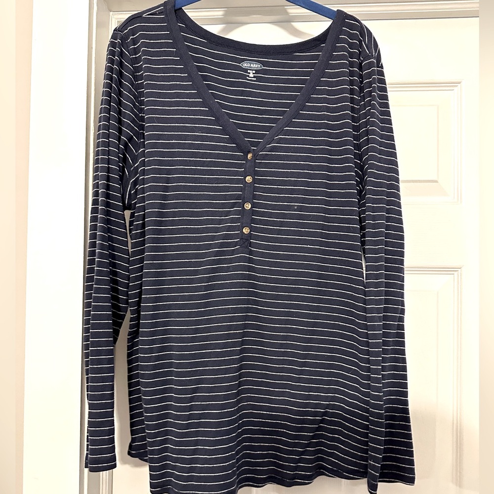 Used Old Navy Long-sleeved Henley